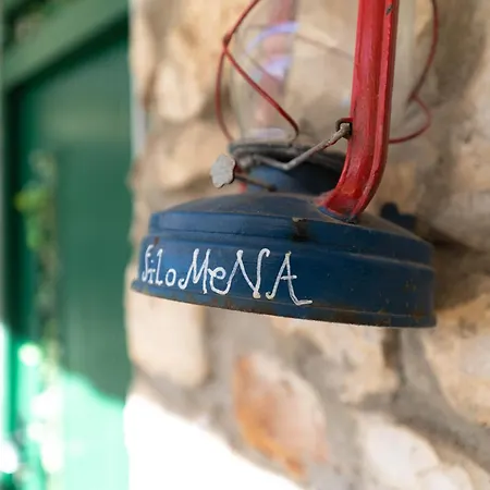 Mia Filomena Βίλα